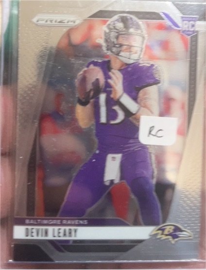 2024 Panini Prizm #327 Devin Leary — front