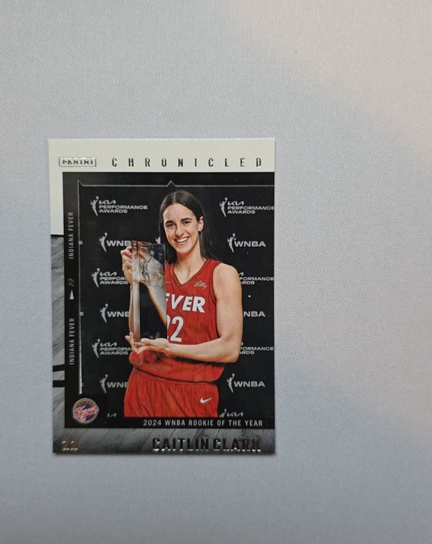 2025 Panini Chronicled #16 Caitlin Clark — front