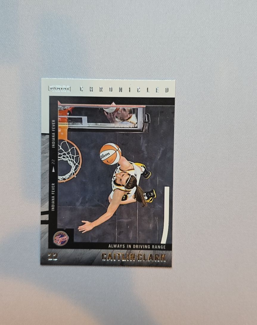 2025 Panini Chronicled #32 Caitlin Clark — front