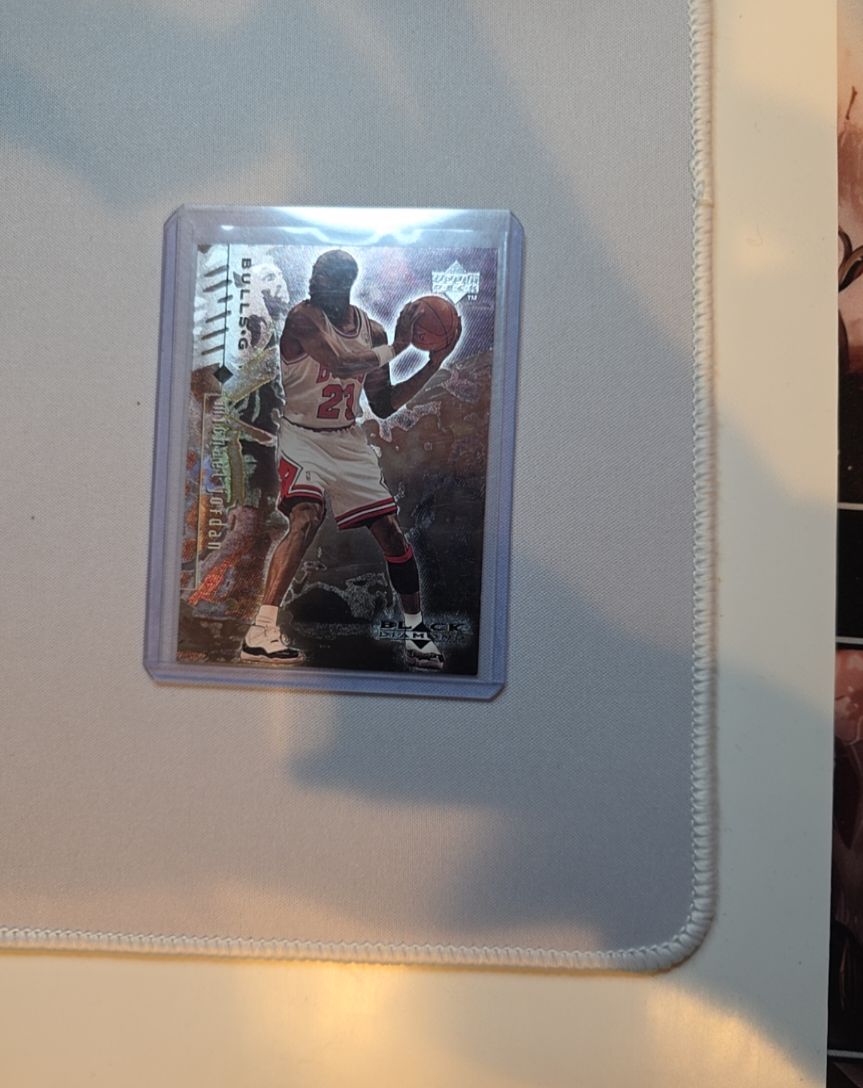 1996-97 Fleer Metal #128 Michael Jordan — front