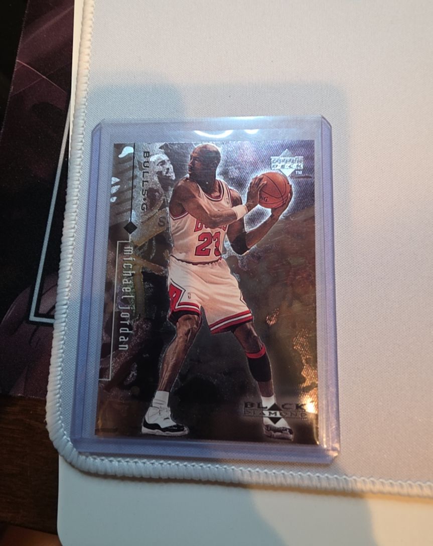 1998-99 Upper Deck Black Diamond #10 Michael Jordan — front