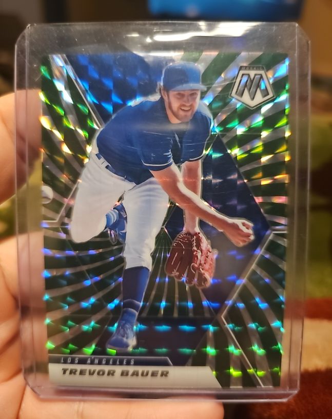 2021 Panini Mosaic #70 Trevor Bauer — front