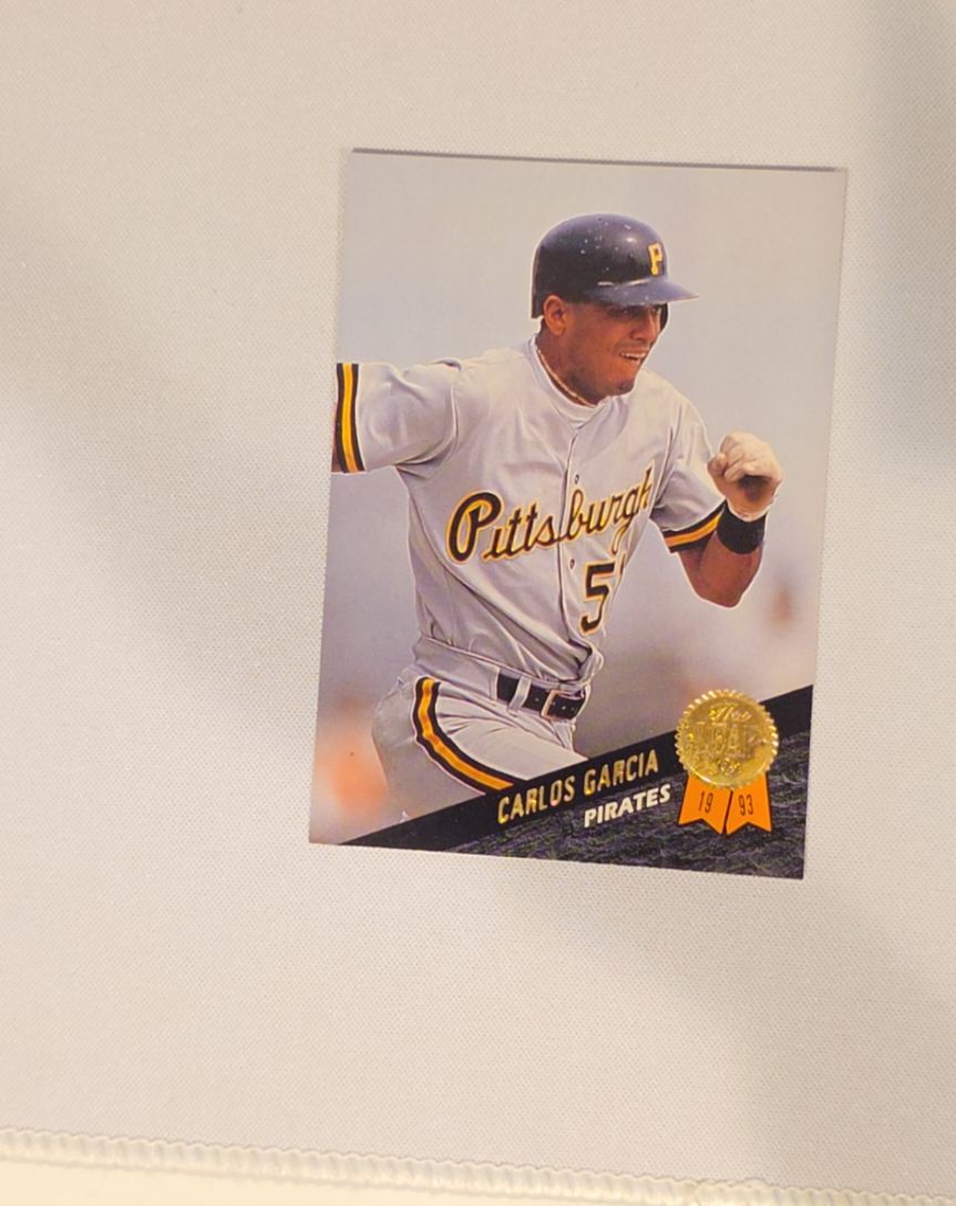 1993 Leaf #277 Carlos Garcia — front