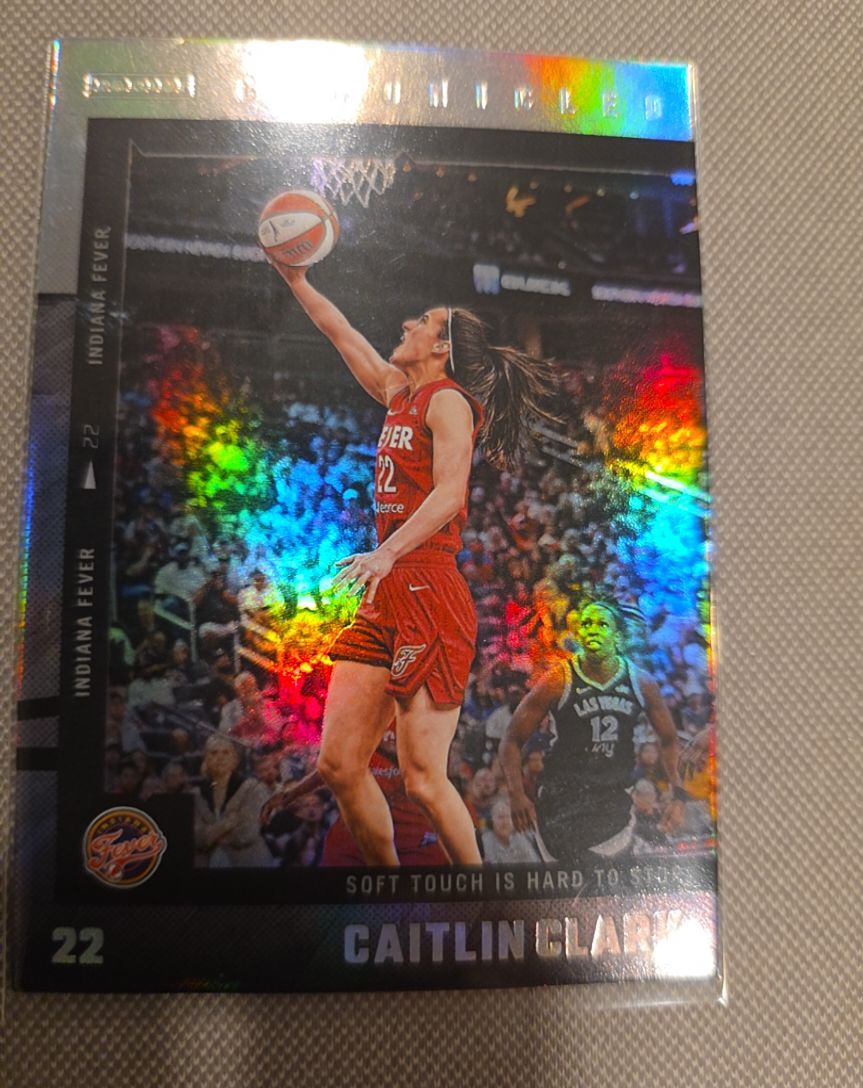 2025 Panini Chronicled #22 Caitlin Clark — front