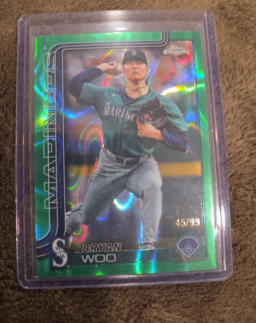 2025 Topps Chrome Update RayWave Refractor #USC16 Bryan Woo — front