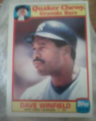 1986 Topps Quaker Granola #33 Dave Winfield — front