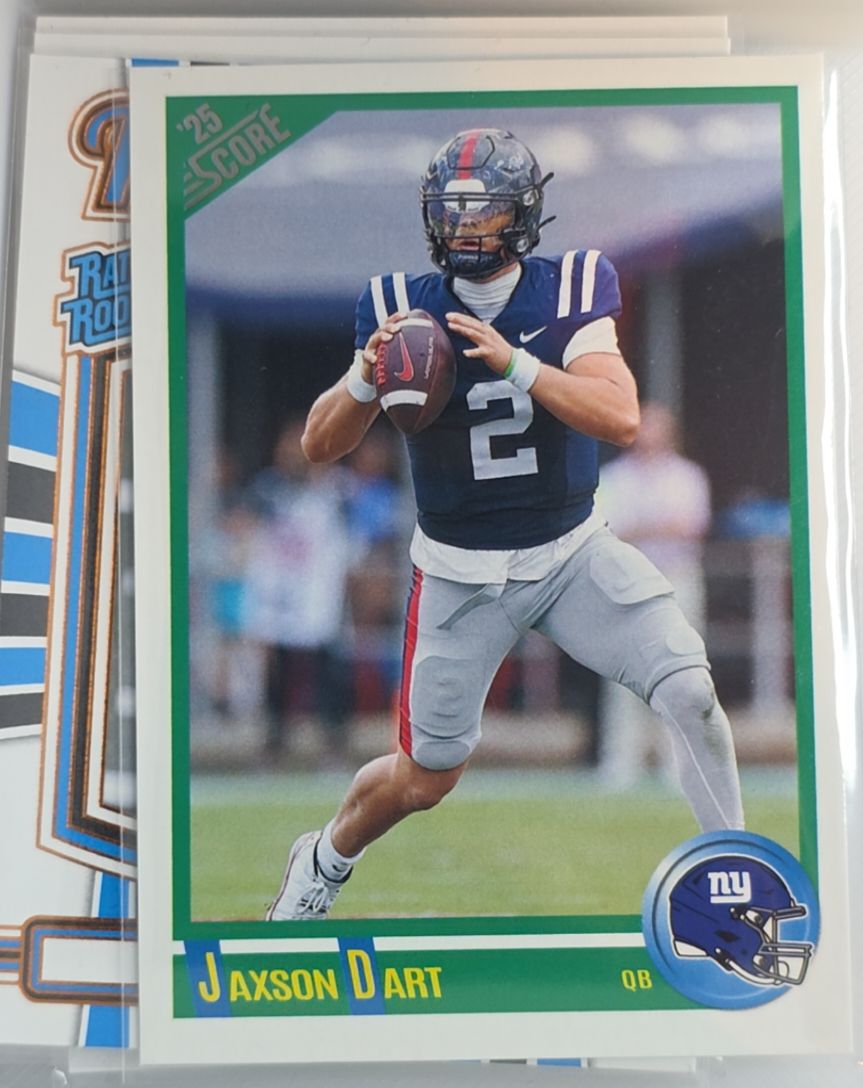 2025 Panini Score #9 Jaxson Dart — front