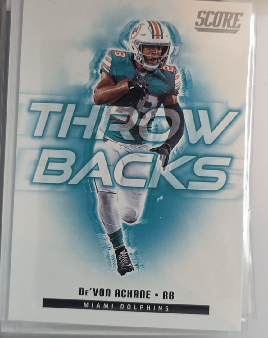 2025 Score Throwbacks #9 De'Von Achane — front