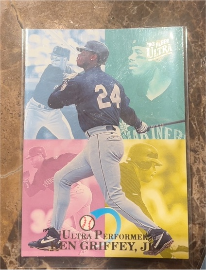 1993 Fleer Ultra Performers #3 Ken Griffey Jr. — front