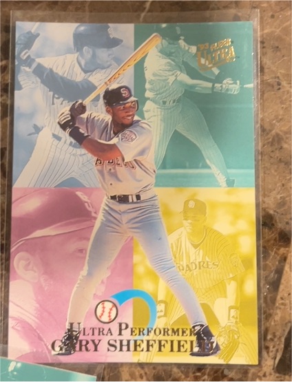 1993 Fleer Ultra Ultra Performer #8 Gary Sheffield — front
