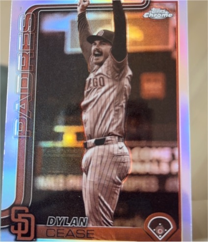 2025 Topps Chrome #212 Dylan Cease — front