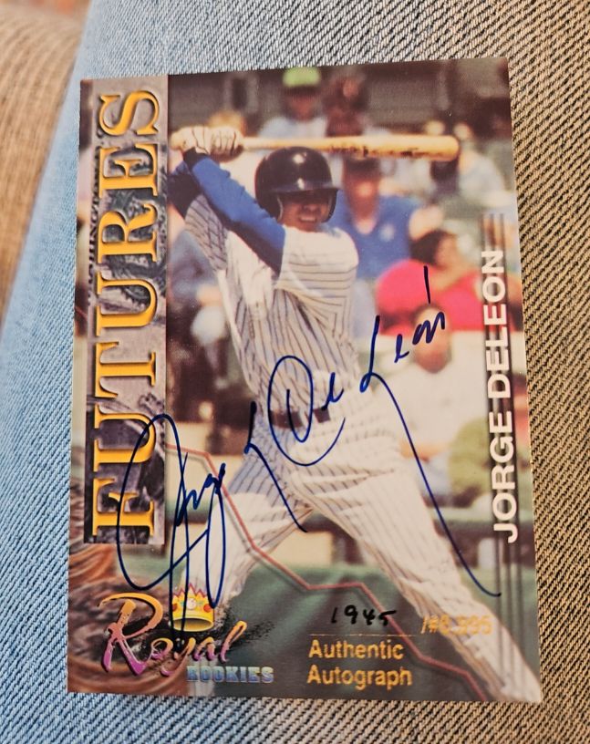2001 Royal Rookies Futures #24 Jorge DeLeon — front