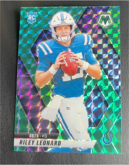 2025 Panini Mosaic #372 Riley Leonard — front