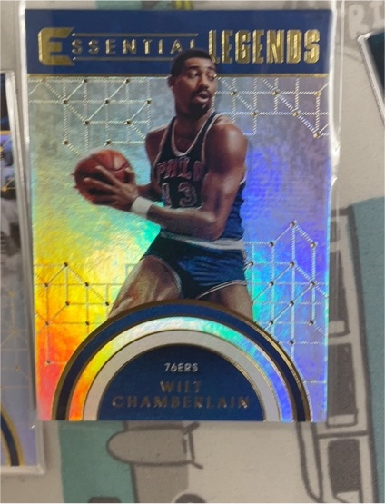 2017-18 Panini Essentials #EL-1 Wilt Chamberlain Essential Legends — front