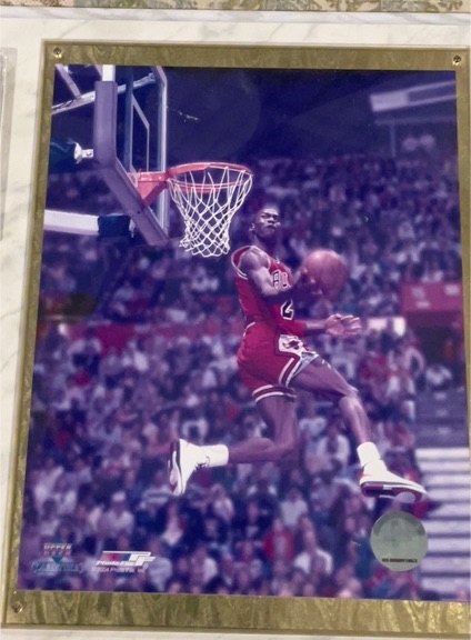 1990 HOOPS ACTION #90N1 Michael Jordan — front