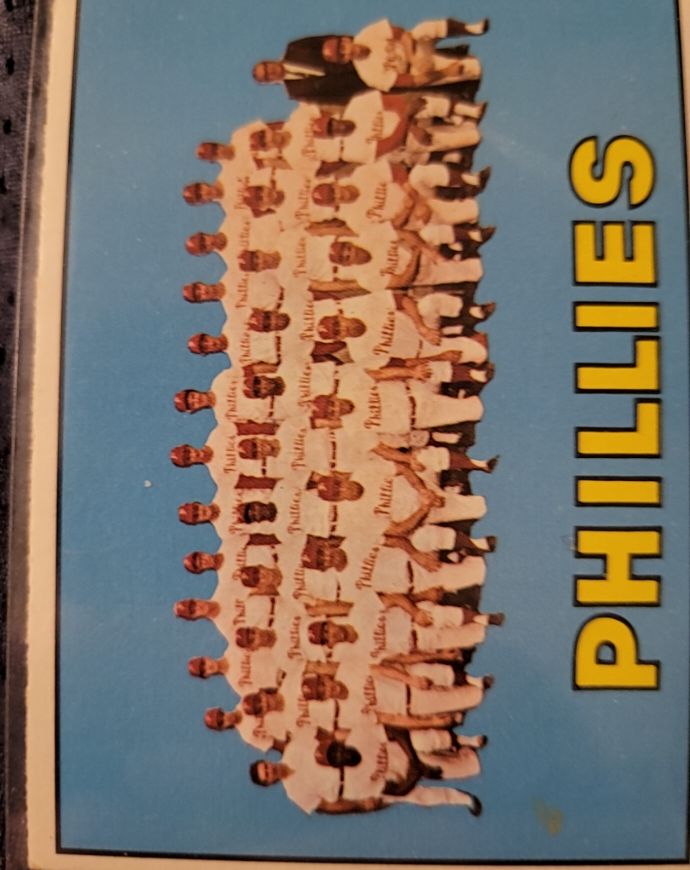 1967 Topps #102 Philadelphia Phillies Team — front