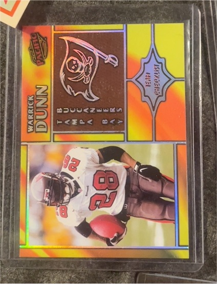 1995 Pacific #17 Warrick Dunn — front