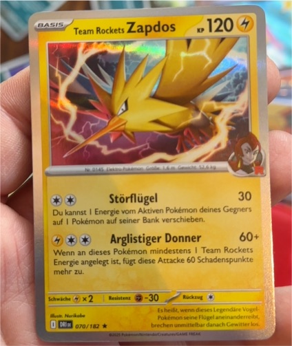 2025 Pokémon #070 Team Rockets Zapdos — front