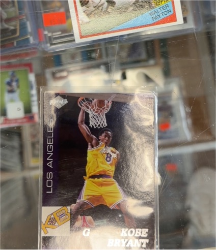 1999 Collector's Edge KB8 #KB1 Kobe Bryant — front
