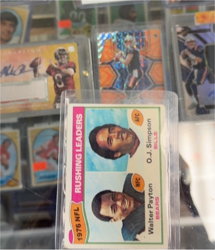 1977 Topps #3 Rushing Leaders Walter Payton/O.J. Simpson — front