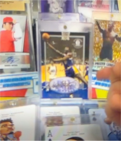 2003 Topps Chrome #1 LeBron James — front
