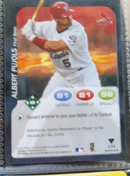 2011 Topps Attax #8 Albert Pujols — front