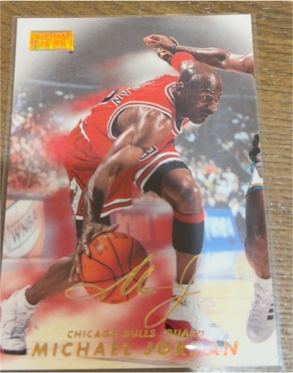 1998-99 SkyBox Premium #23 Michael Jordan — front