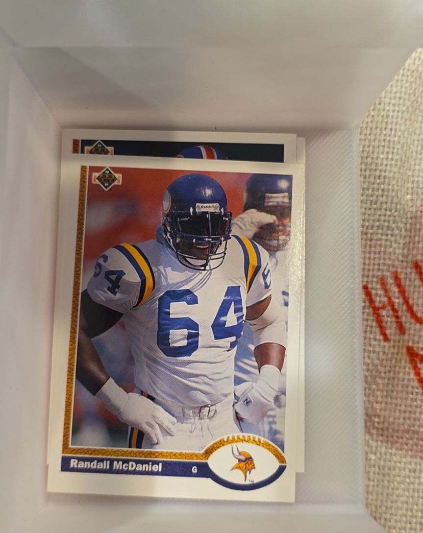 1991 Upper Deck #421 Randall McDaniel — front