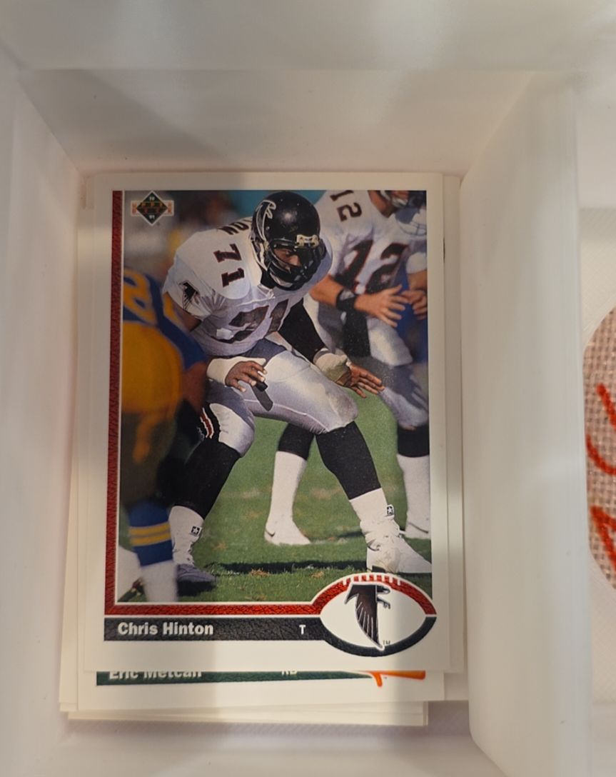 1991 Upper Deck #394 Chris Hinton — front