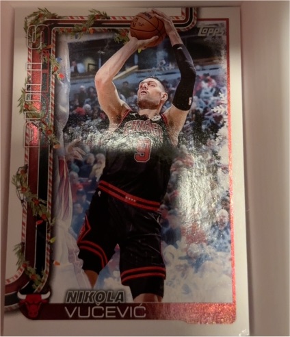 2023 Topps Holiday #H104 Nikola Vucevic — front