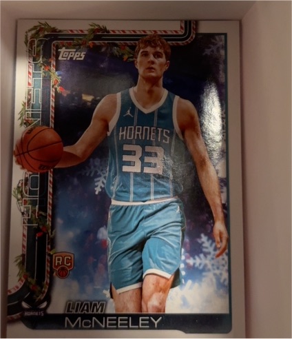 2025-26 Topps Holiday #H189 Liam McNeeley — front