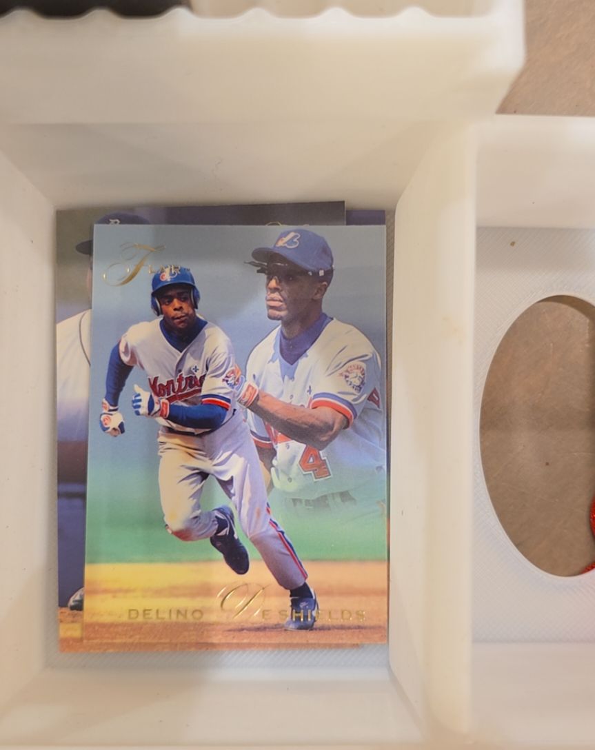 1993 Flair #81 Delino DeShields — front