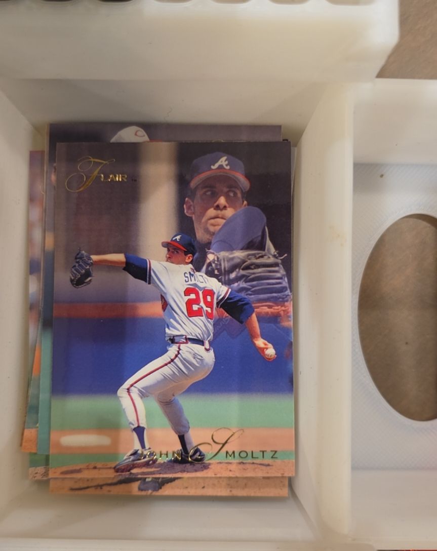 1993 Fleer Flair #11 John Smoltz — front