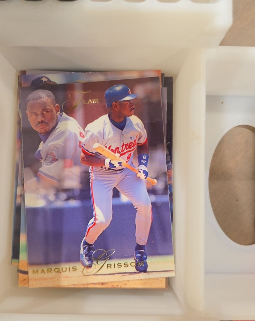 1993 Flair #83 Marquis Grissom — front