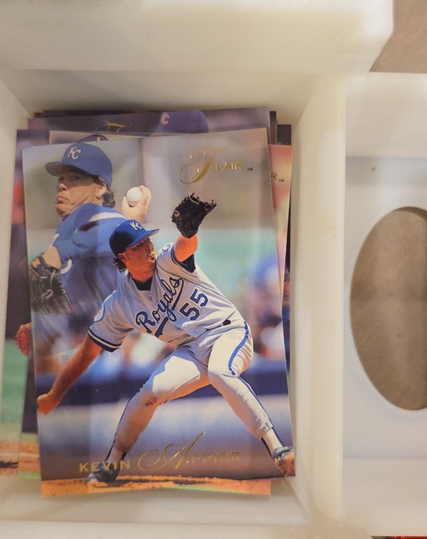 1993 Flair #212 Kevin Appier — front