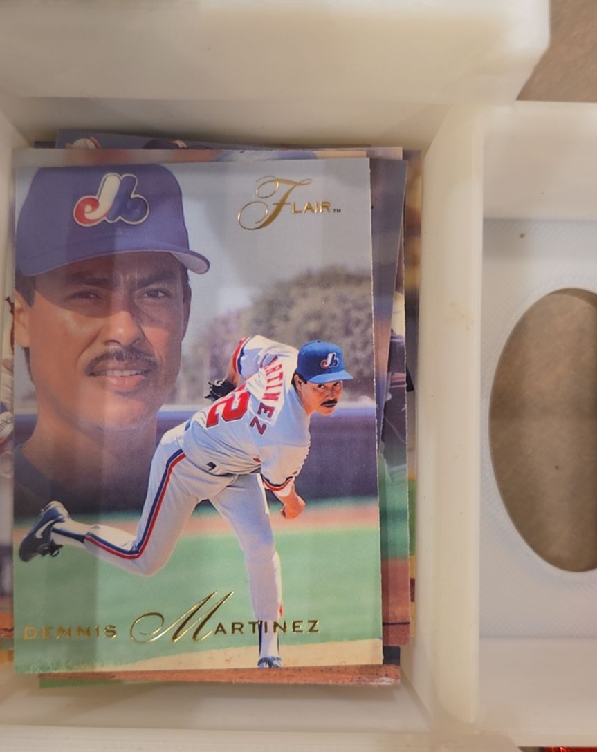 1993 Fleer Flair #86 Dennis Martinez — front