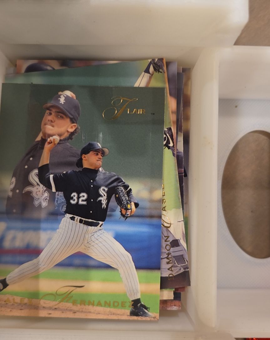 1993 Flair #183 Alex Fernandez — front