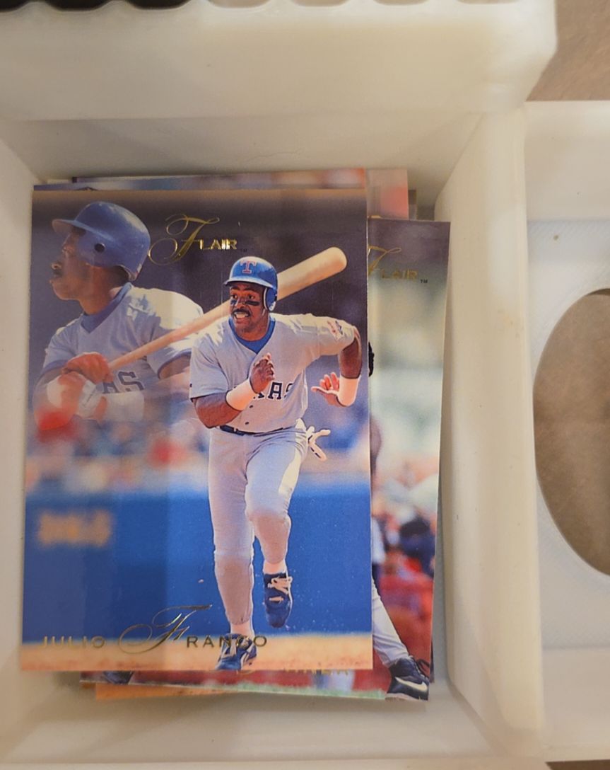1993 Fleer Flair #279 Julio Franco — front