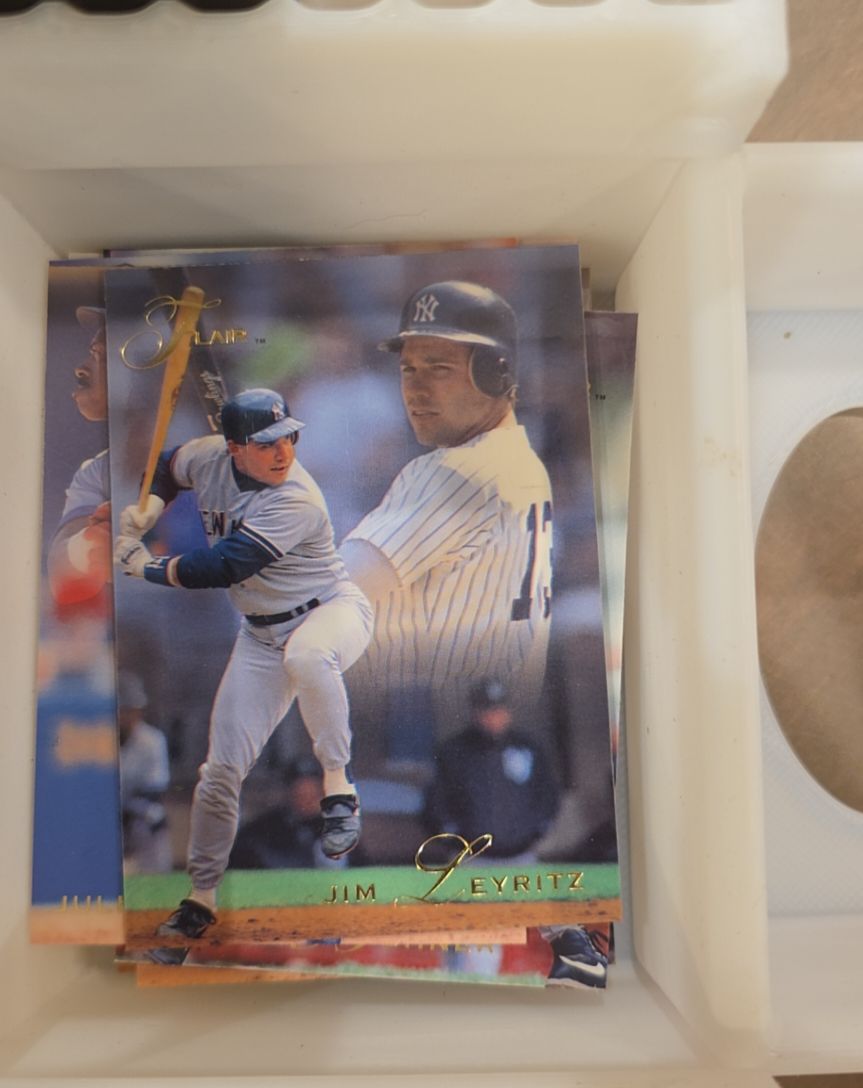 1993 Fleer Flair #201 Jim Leyritz — front