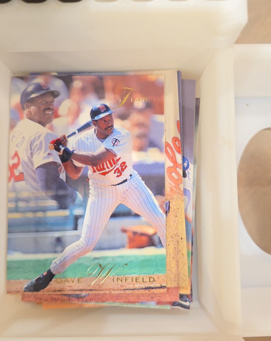 1993 Fleer #243 Dave Winfield — front