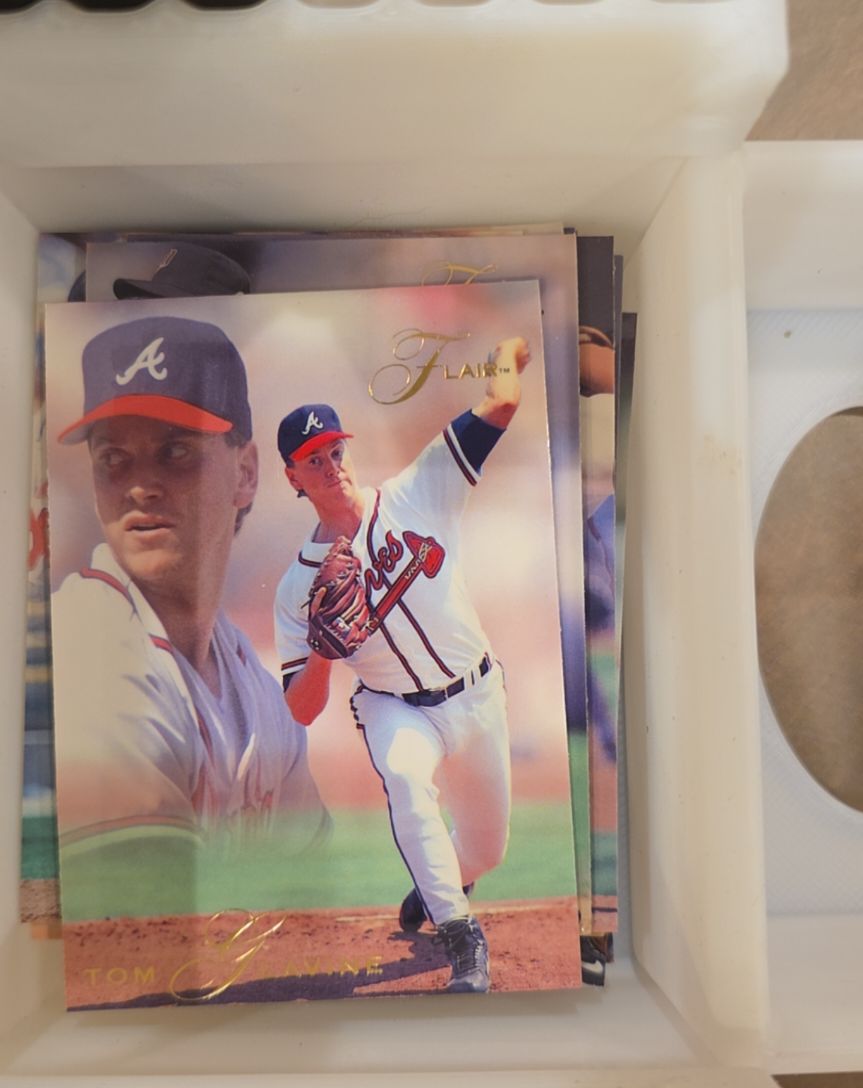 1993 Fleer Flair #4 Tom Glavine — front