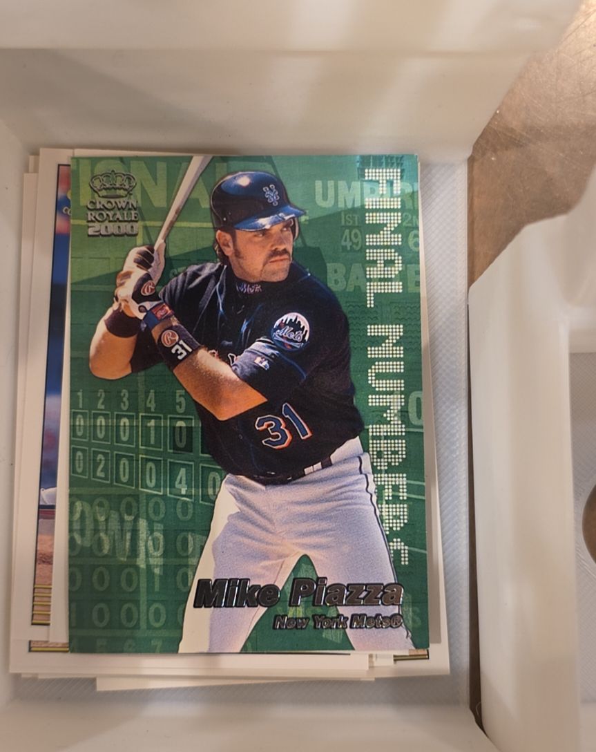2000 Pacific Crown Royale Final Numbers #16 Mike Piazza — front