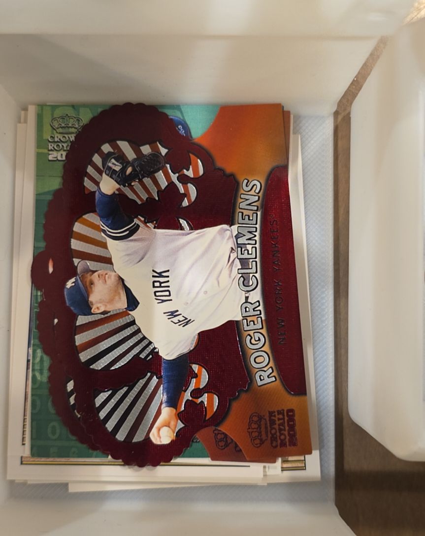 2000 Pacific Crown Royale Roger Clemens — front
