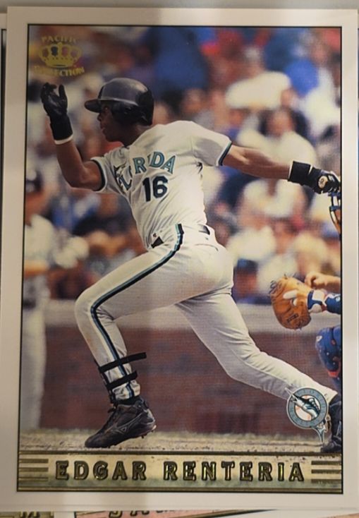 1999 Pacific Crown Collection #118 Edgar Renteria — front