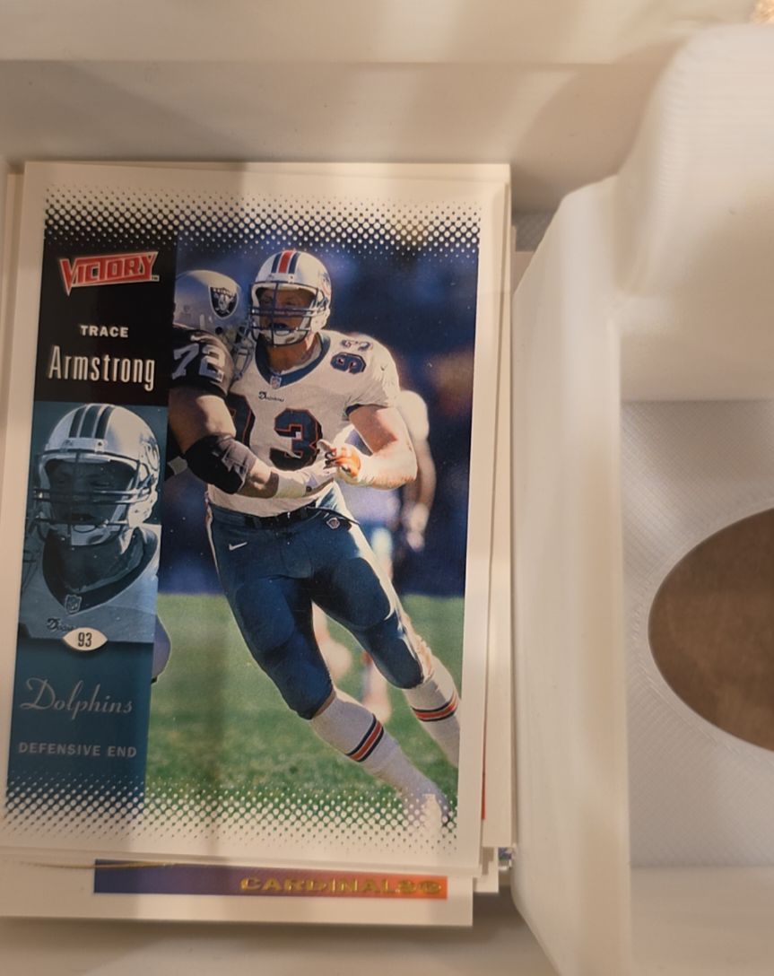 2000 Upper Deck Victory #93 Trace Armstrong — front