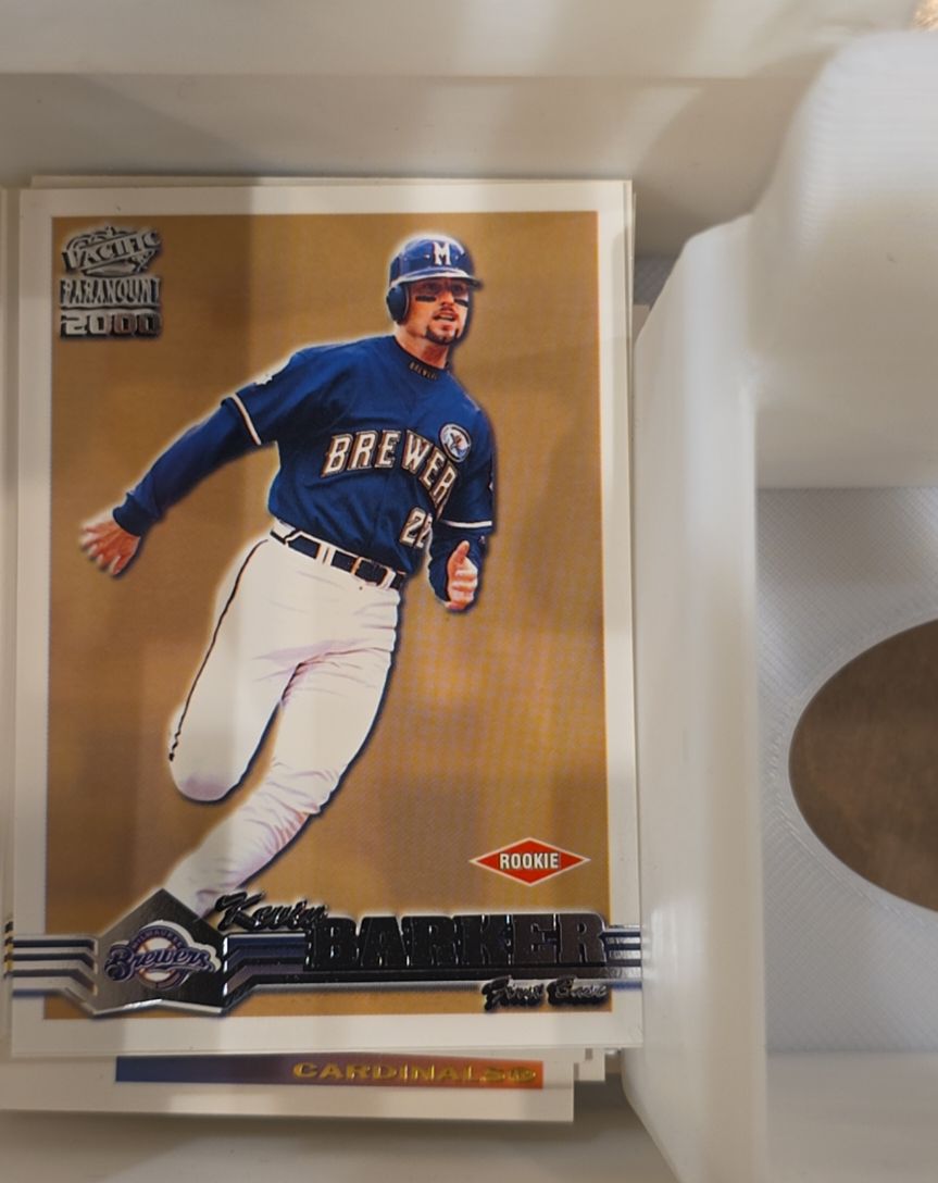 2000 Pacific Paramount #125 Kevin Barker — front