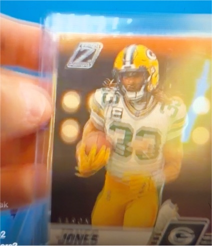 2024 Panini Zenith #33 Aaron Jones — front