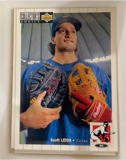 1994 Upper Deck Collector's Choice #382 Scott Leius — front