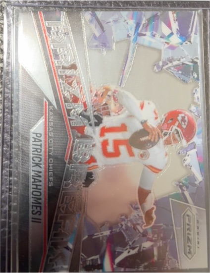 2025 Panini Prizm #8 Patrick Mahomes II — front