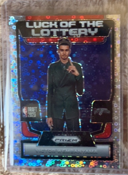 2023-24 Panini Prizm #7 Victor Wembanyama Luck of the Lottery — front